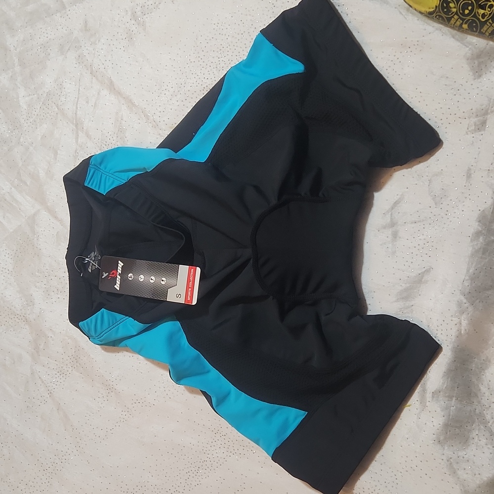 Beroy bike shorts size S